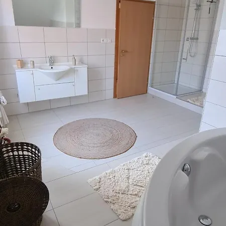 公寓 Stilvolle Free Parking, Space, Wlan Niestetal