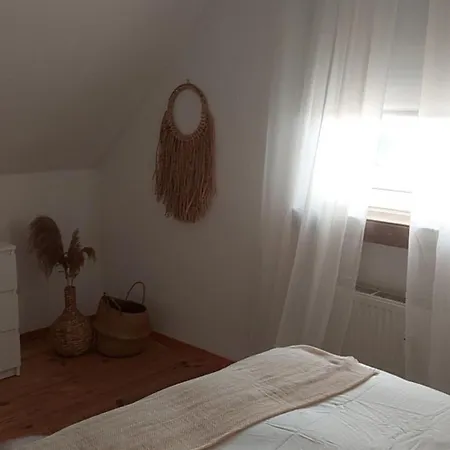 Stilvolle Free Parking, Space, Wlan アパート Niestetal