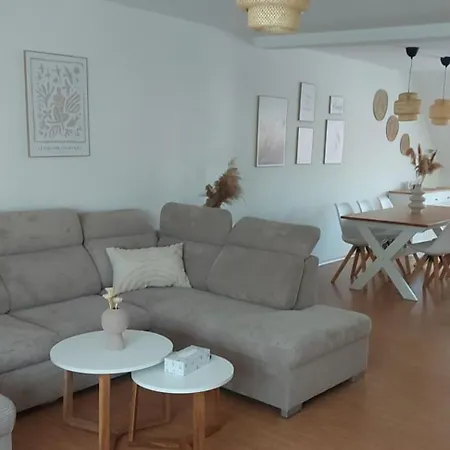 Stilvolle Free Parking, Space, Wlan アパート