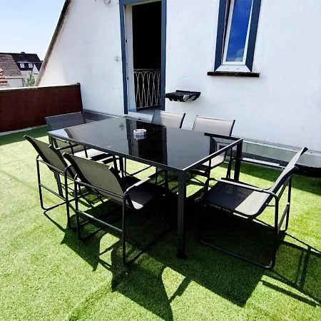 Apartment Stilvolle Free Parking, Space, Wlan